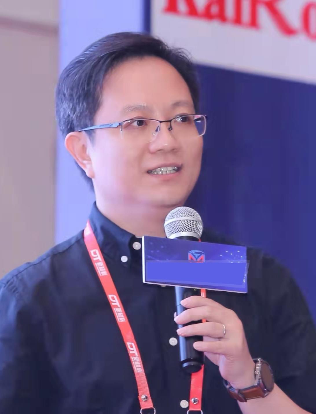 Dr. Zhiqiang Zeng